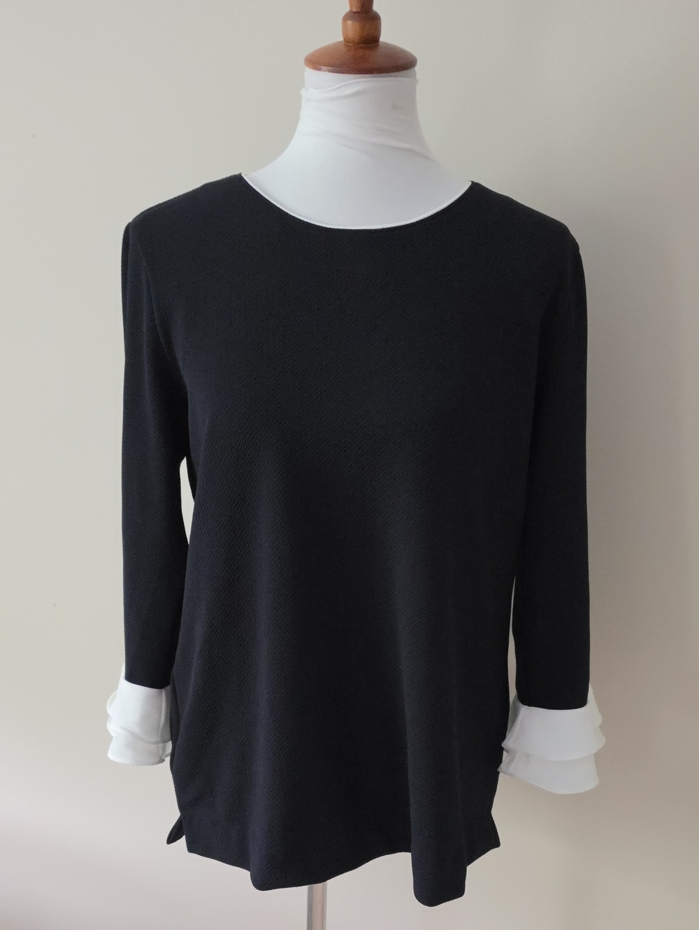Karl Lagerfeld Black Women's Layered Cuff 3/4 Sleeve Top Brand New